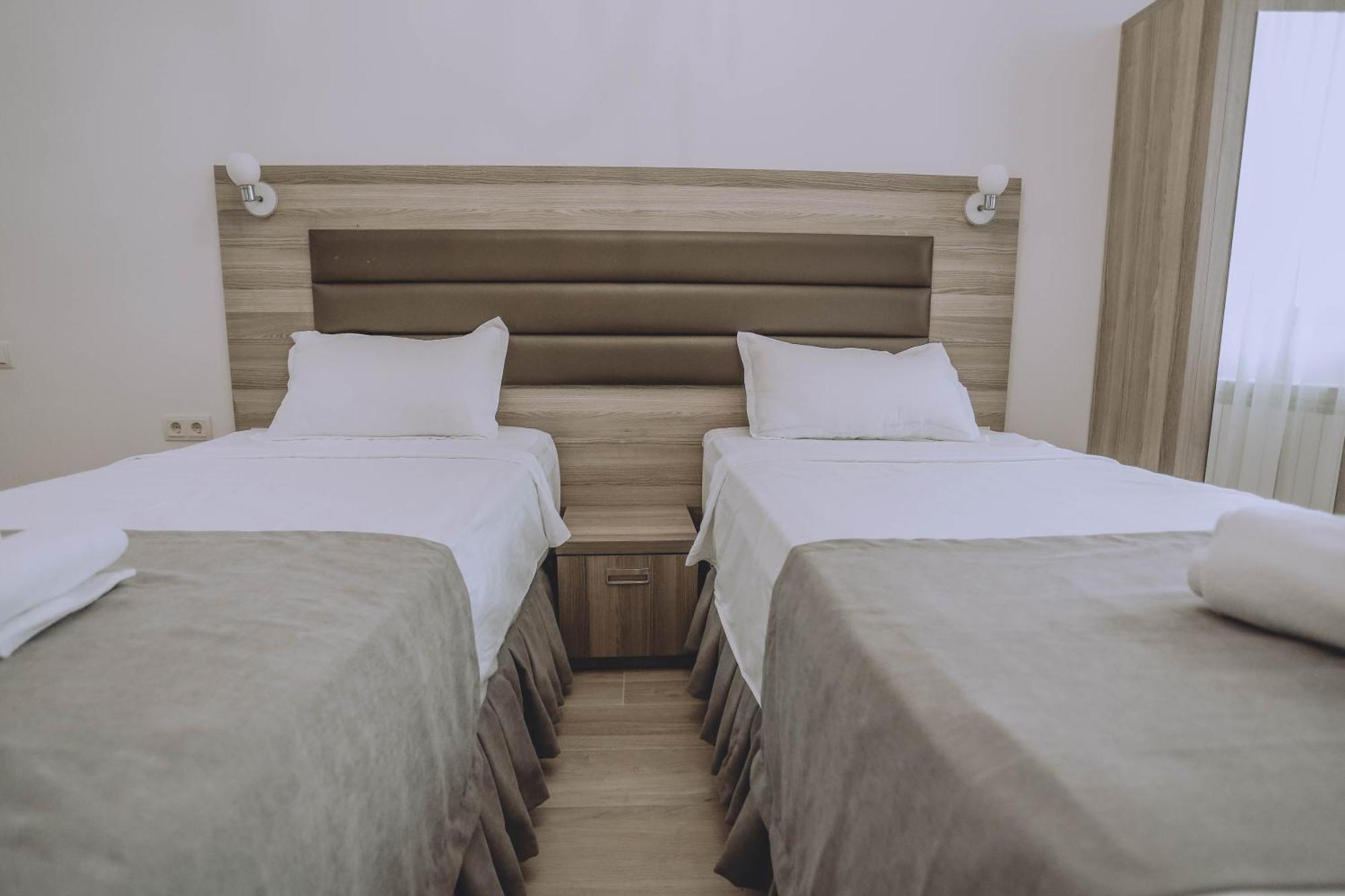 באטומי Royal Medis Hotel מראה חיצוני תמונה