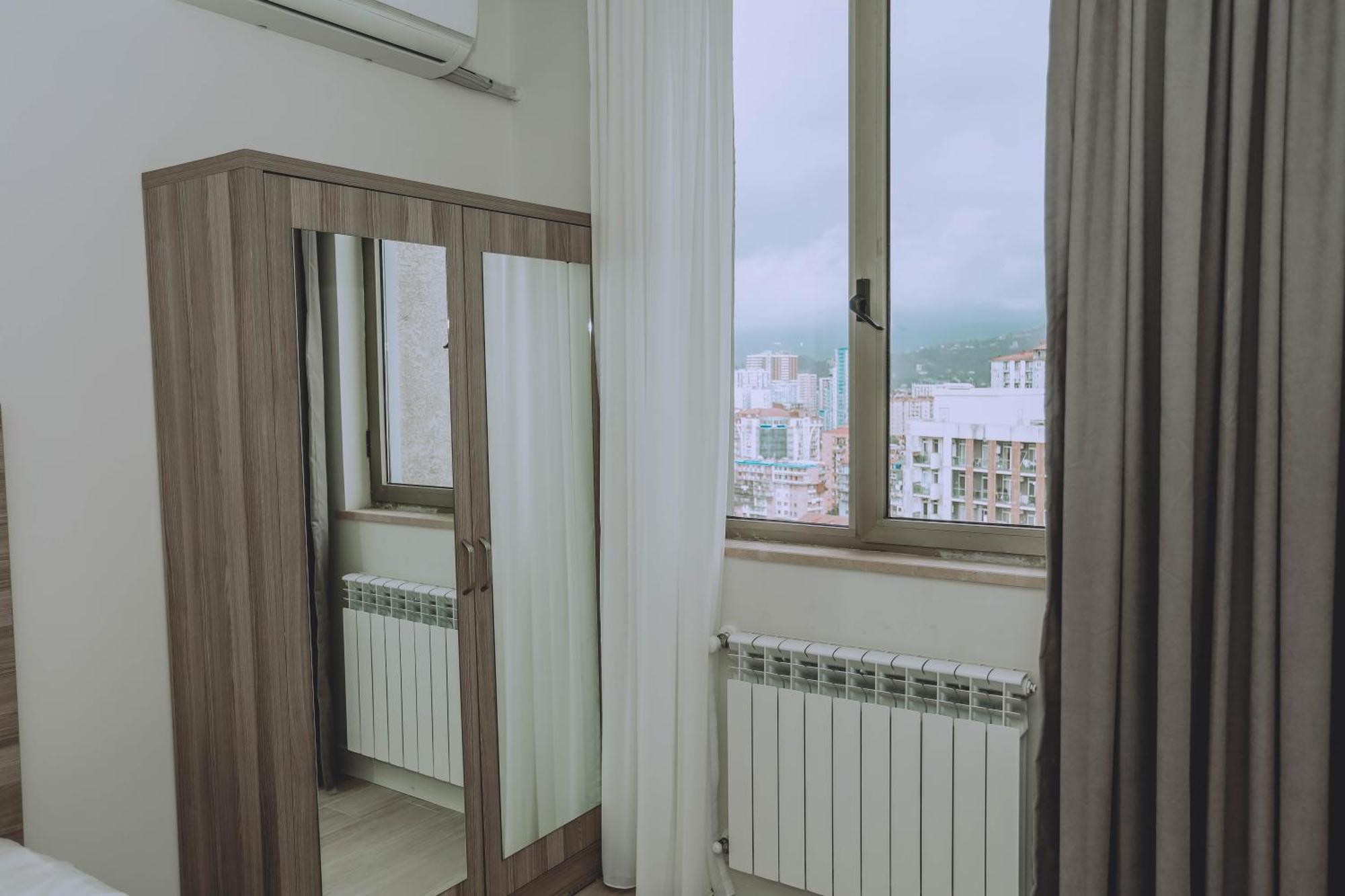באטומי Royal Medis Hotel מראה חיצוני תמונה