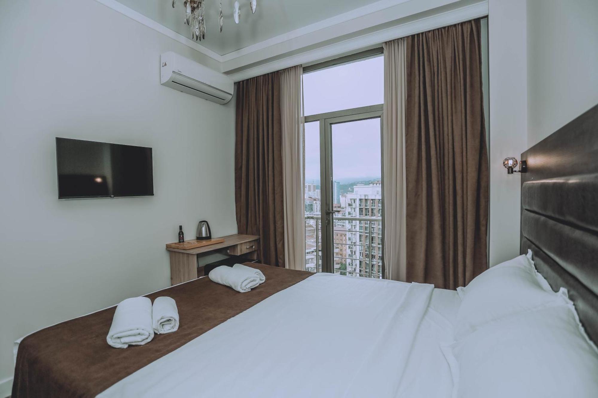 באטומי Royal Medis Hotel מראה חיצוני תמונה