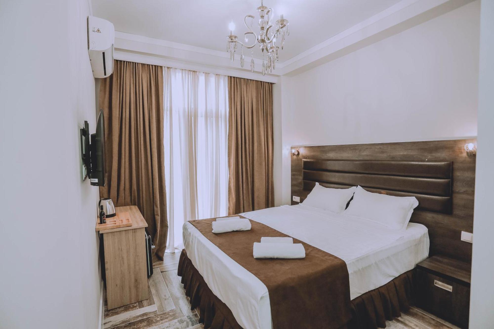 באטומי Royal Medis Hotel מראה חיצוני תמונה