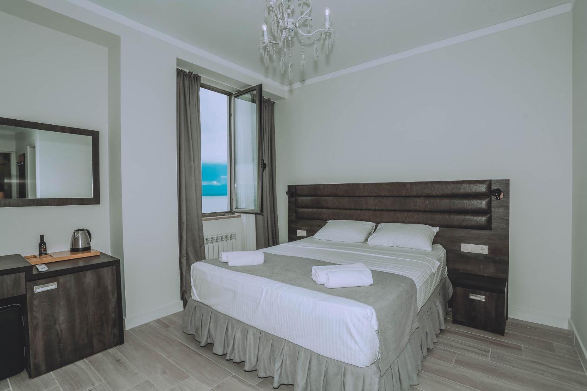 באטומי Royal Medis Hotel מראה חיצוני תמונה