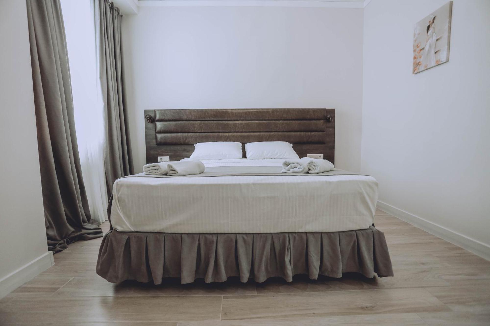 באטומי Royal Medis Hotel מראה חיצוני תמונה