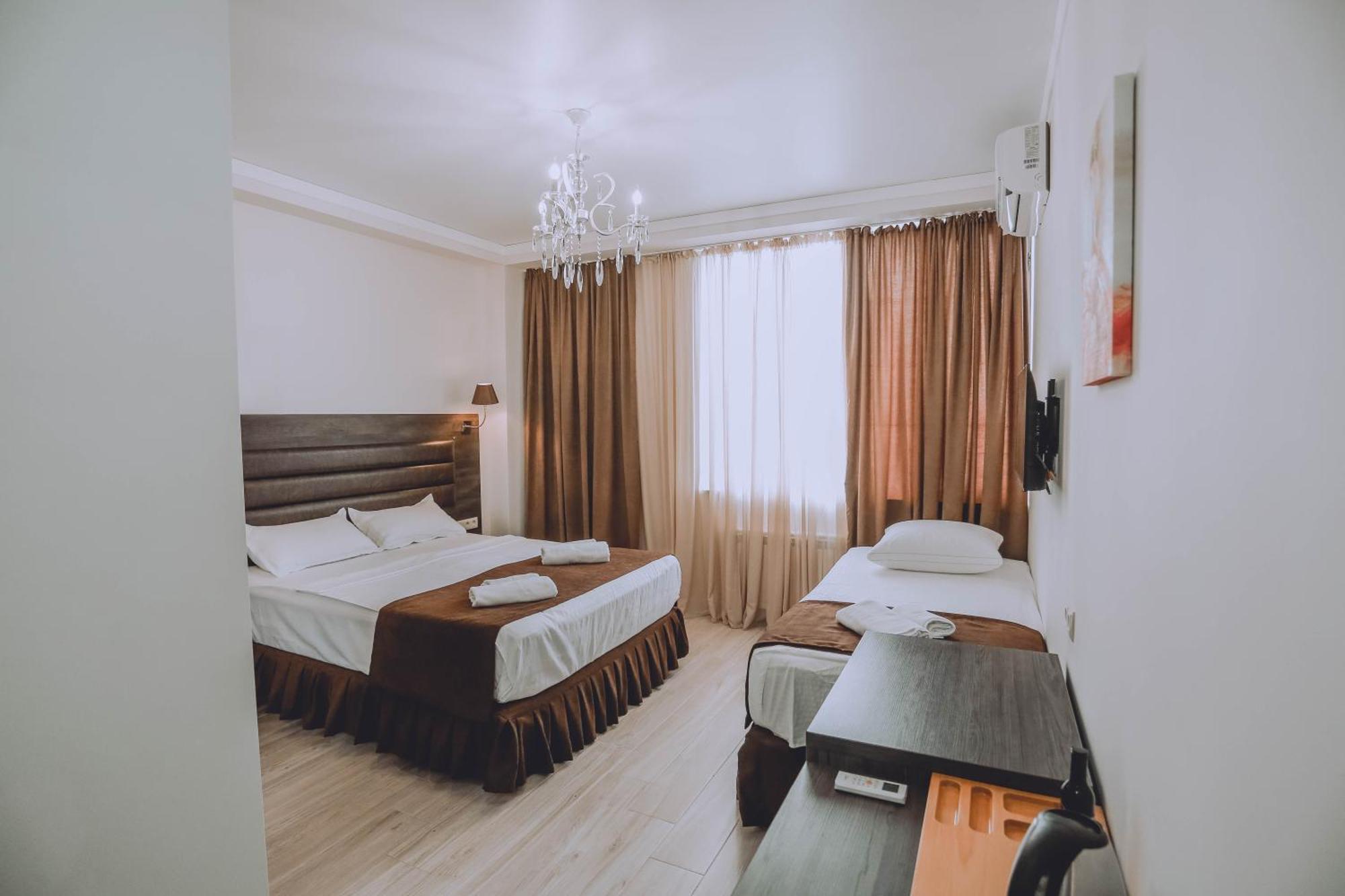 באטומי Royal Medis Hotel מראה חיצוני תמונה
